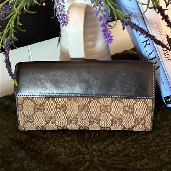 Vintage Gucci Heart Wallet - Picture 2 of 15